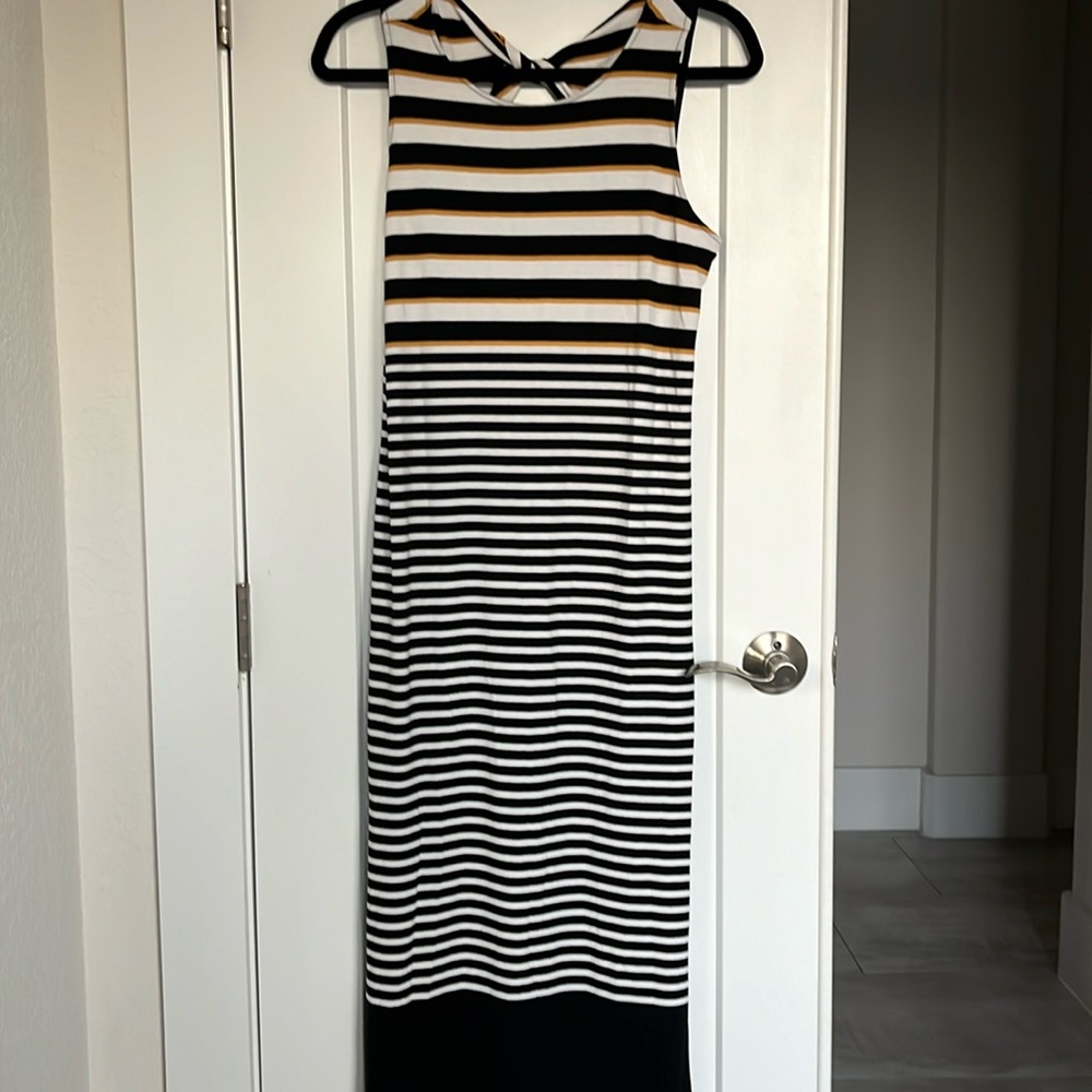 New never worn aloft long dress size Sp